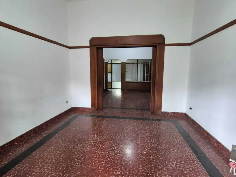 Disewakan Rumah Bangunan Belanda Sayap Dago Bandung Utara