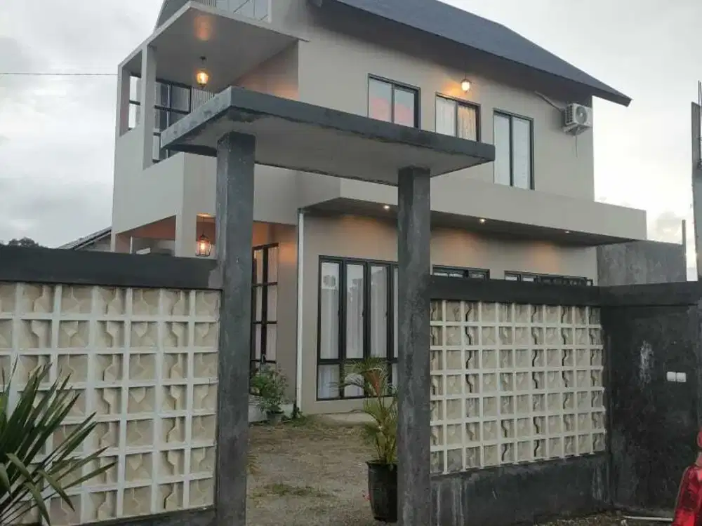 Rumah mewah ada kolam renangnya