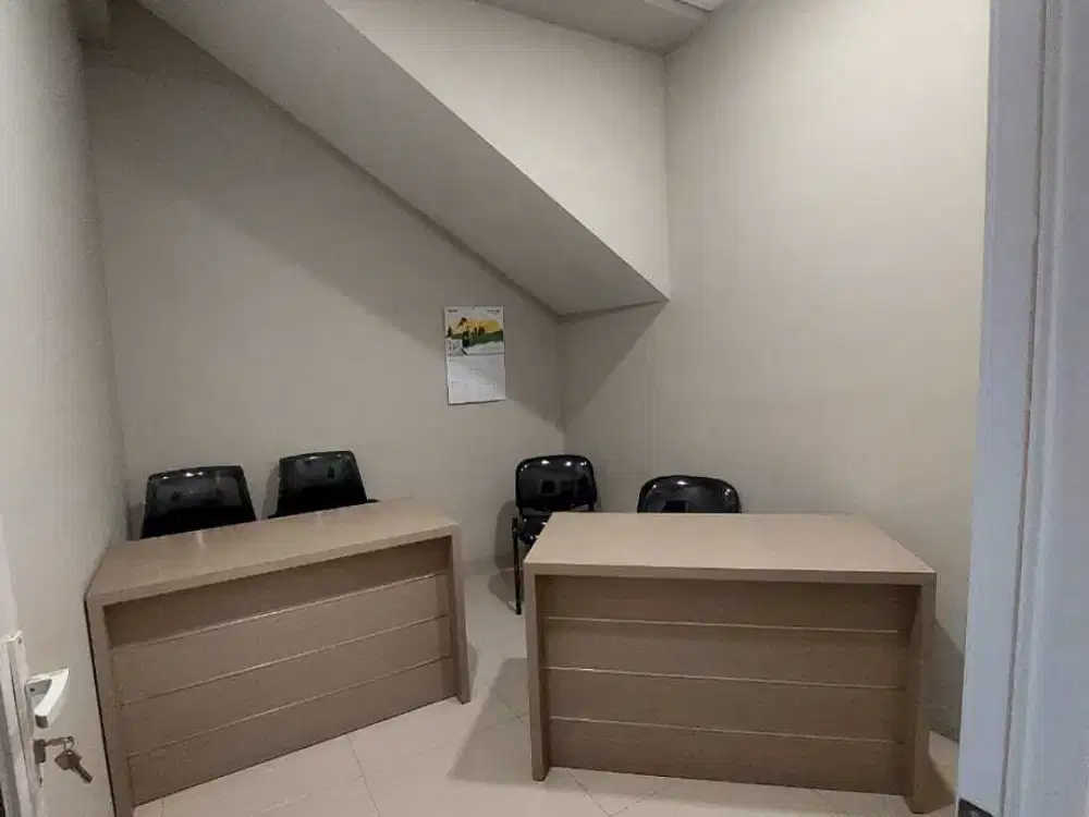 Disewakan Ruko 3 Lantai Semifurnish Di jl. Terusan Jakarta Antapani