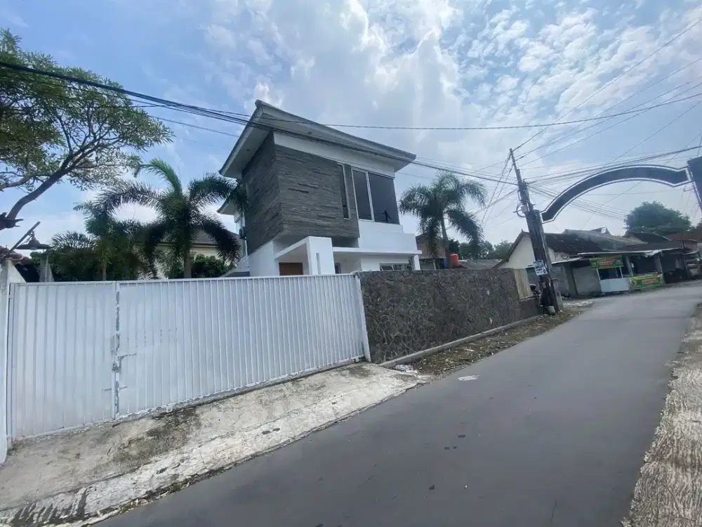 Rumah sewa semi furnish di jakal km 9