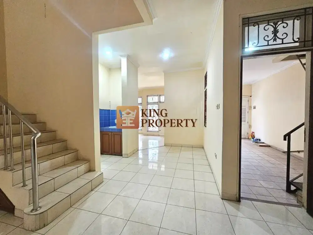 Investasi Tanah di Green Garden – Rumah 2 Lt. Unfurnished, Harga Murah