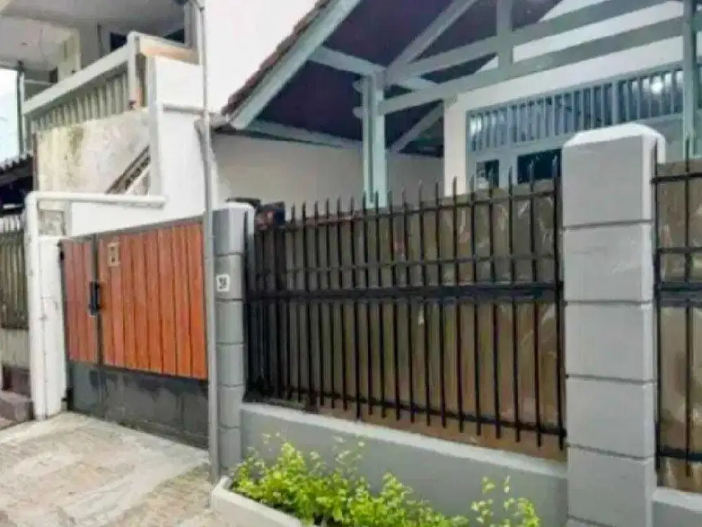 Disewa Rumah Bagus dan Berlokasi Strategis Siap Huni di Tebet Timur