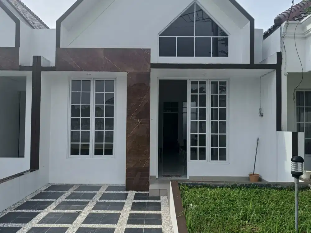 rumah baru di pemda cibinong 3 kamar siling tinggi 6 meter