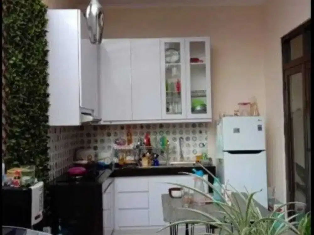 Jual Sewa Rumah Murah 2 Lantai  di cipamokolan Riung Bandung