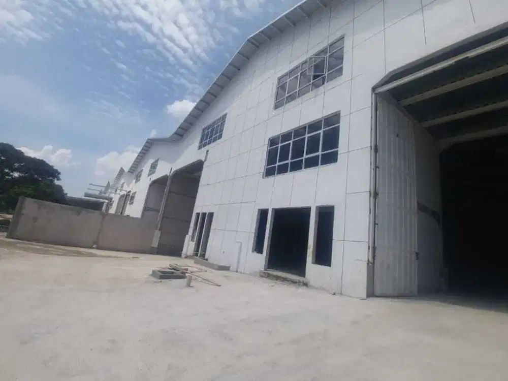 Gudang Loading Dock Delta Silicon 3 Cikarang