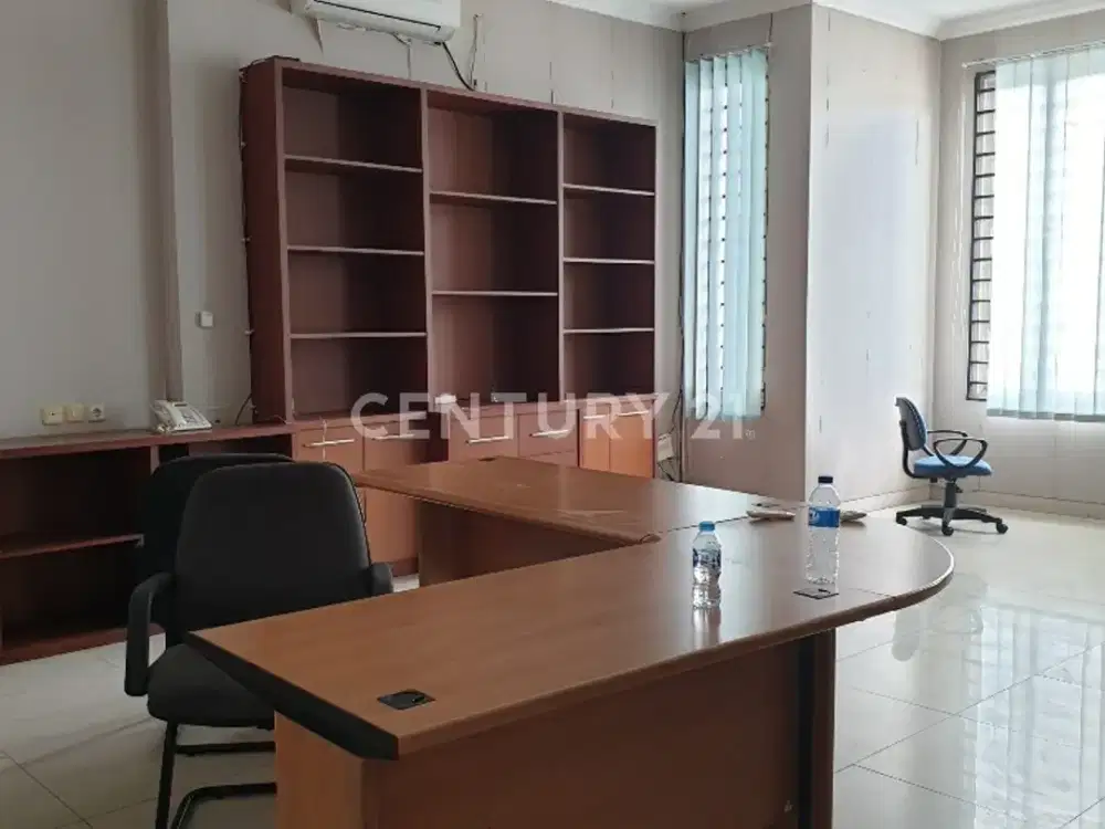 Rumah Kantor Siap Huni 2 Lantai Di Sumagung Yn