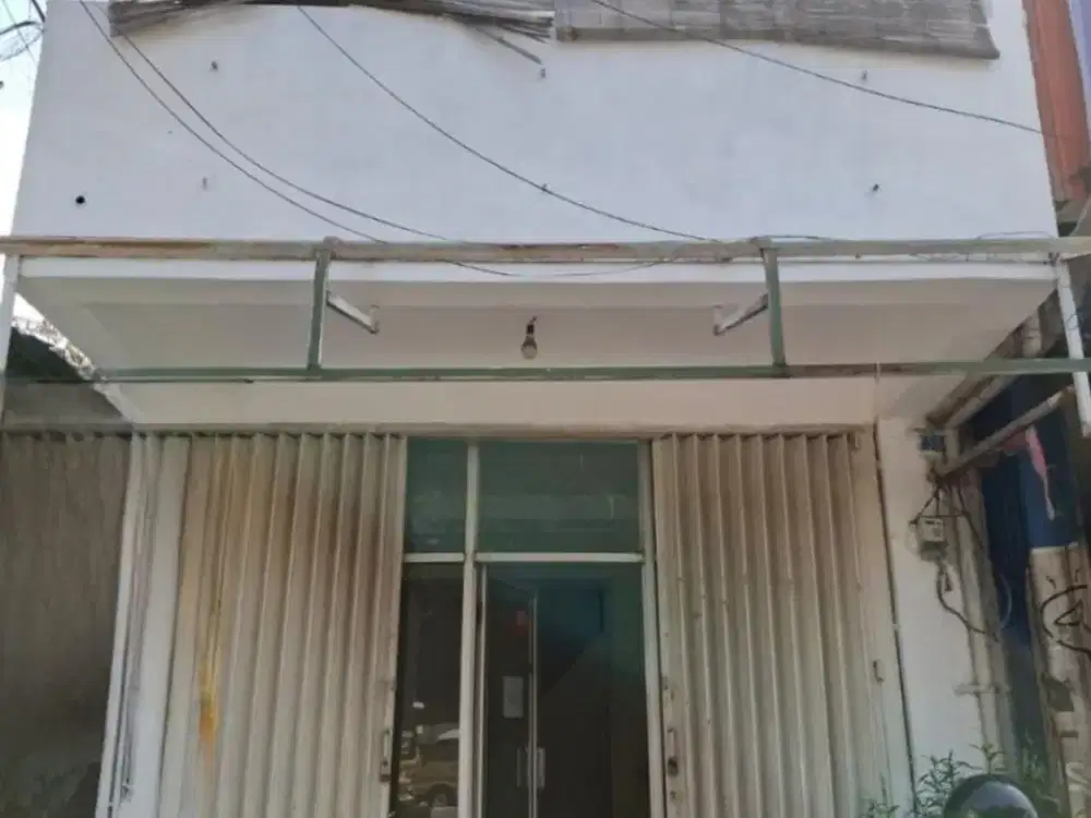 Ruko Raya Kalirungkut, Strategis