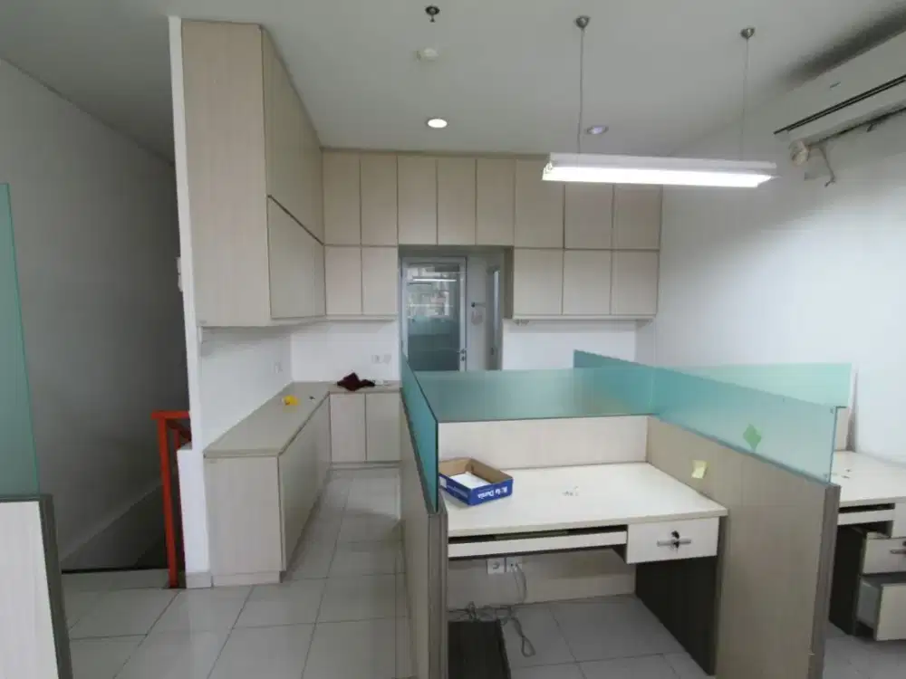 SALE/ DIJUAL Ruko Thamrin Residence 3 Lantai