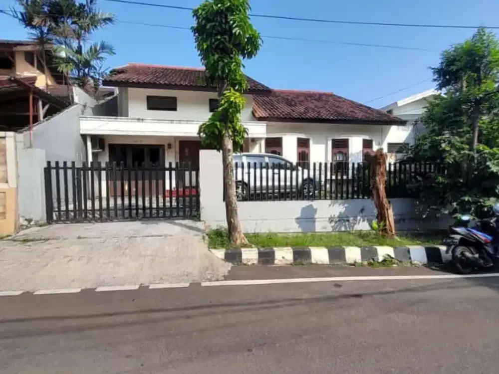 Dijual Tanah Bonus Rumah di Komplek Billymoon Pondok Kelapa Jakarta