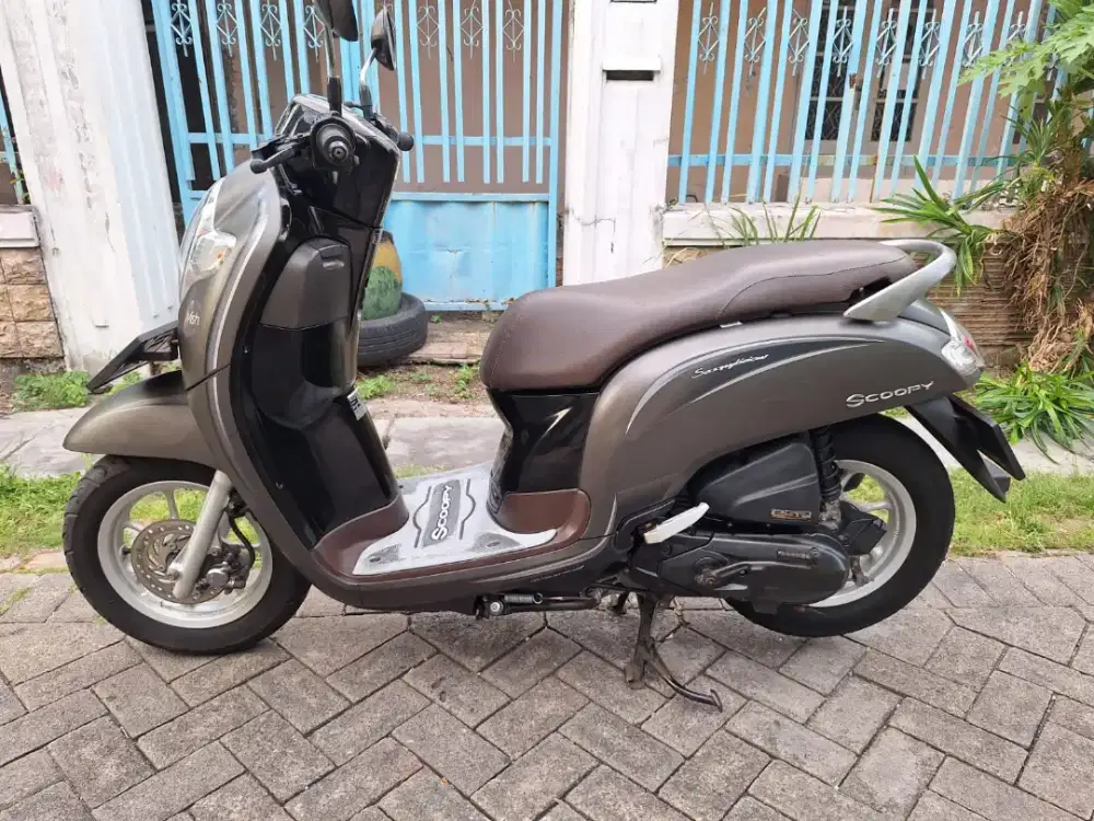 Jual cpt BU scoopy 2018 plat w sda kondisi sgt bagus