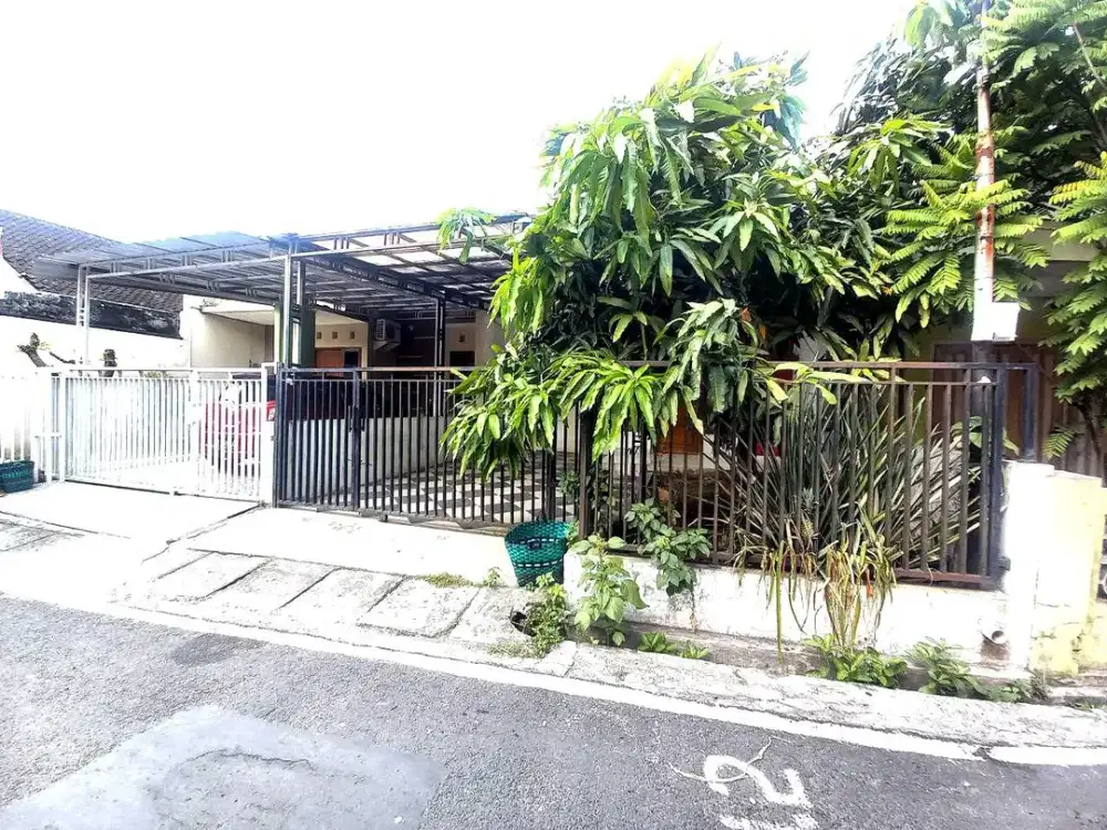 Rumah Bagus Dekat Solo Square Mall