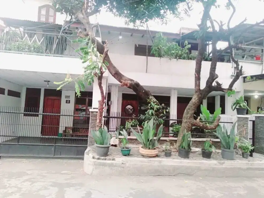 Rumah Bagus Area Strategis Komplek Depkes Kramat Jati
