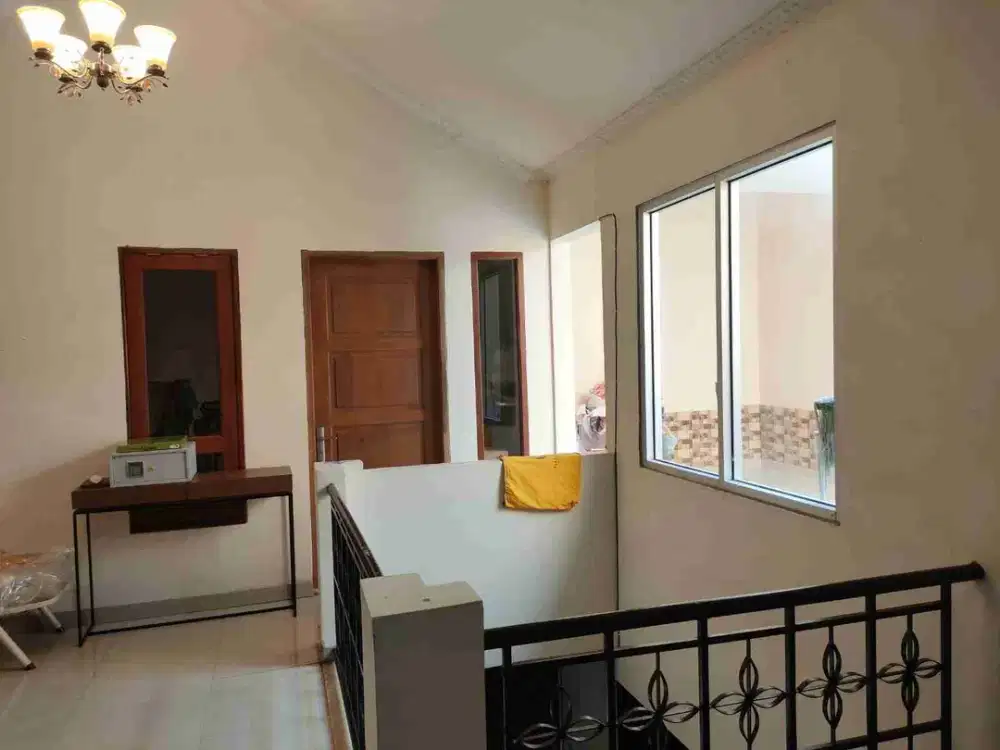 DIJUAL ATAU DISEWA RUMAH SEMI FURNISH DI TAMAN SEMANAN INDAH