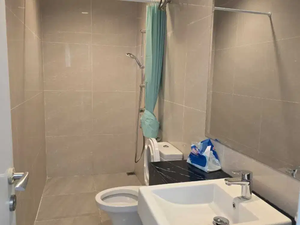 Dijual Cepat Rumah Ready AC 3 dan Kitchenset Riviera Cipondoh