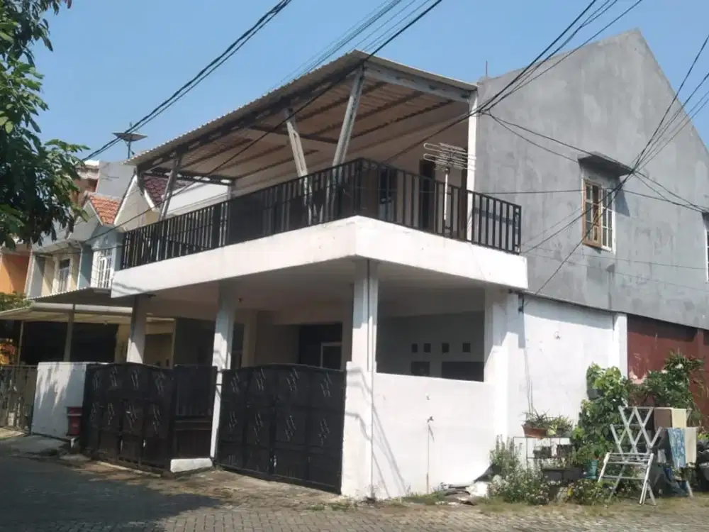 DIJUAL RUMAH 2 LANTAI KOMPLEK MUTIARA TAMAN PALEM JAKBAR