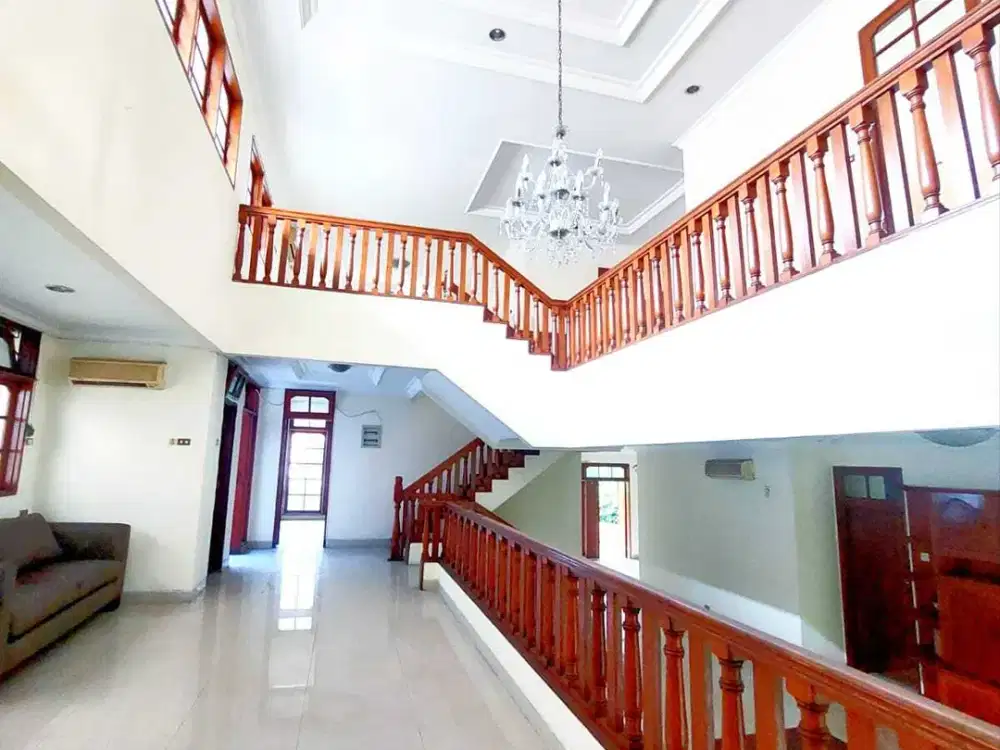 RUMAH DI PONDOK INDAH HOMIE DG SWIMMING POOL KOMPLEK ASRI JALAN LEBAR