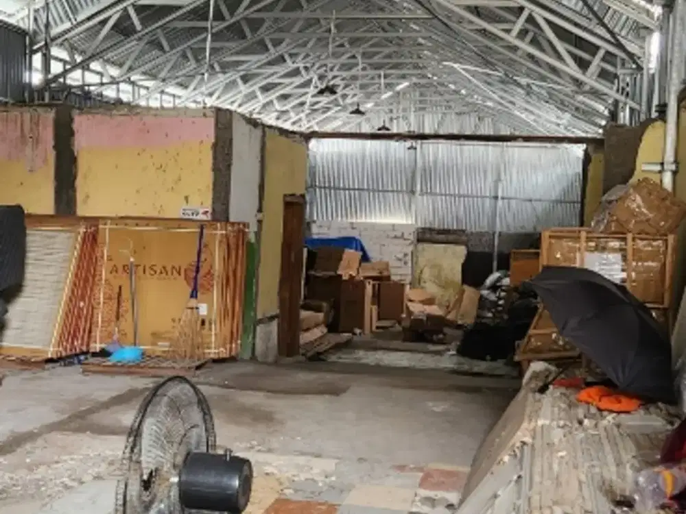 Di kontrakan gudang jalan Cargo , Denpasar ,Bali