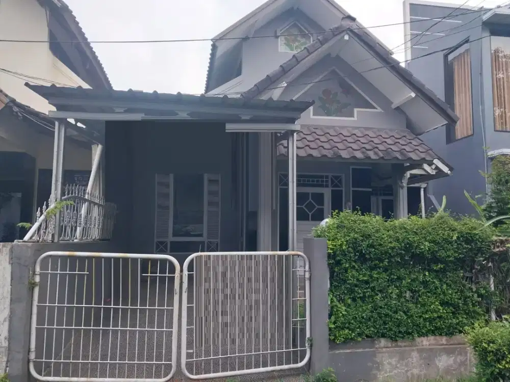 Rumah Asri Harga Bersahabat, Dekat Segala Fasilitas! di Gading Regency