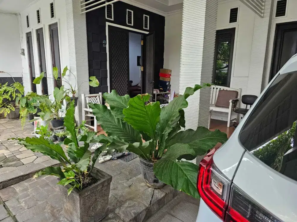 Rumah di ketintang unesa lokasi sangat strategis