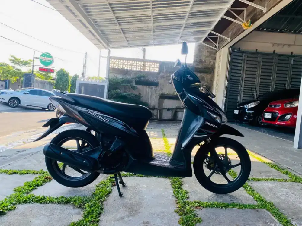 Vario  th 2014 hitam Deva motor