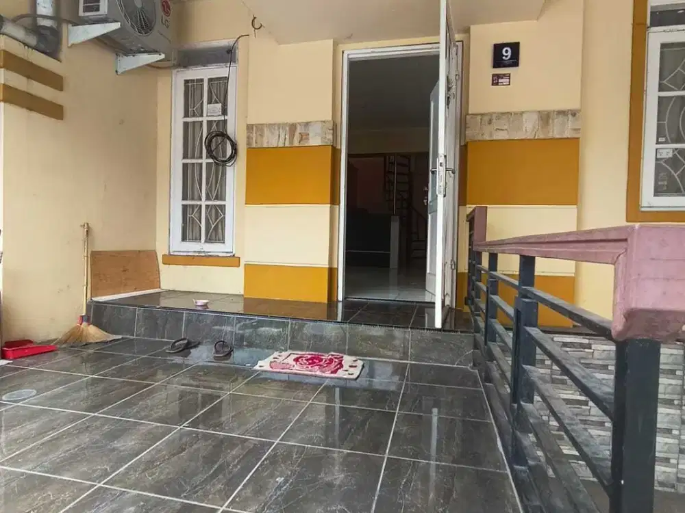Eehi: Rumah Dijual di Cluster Taman Simpruk Lippo Cikarang