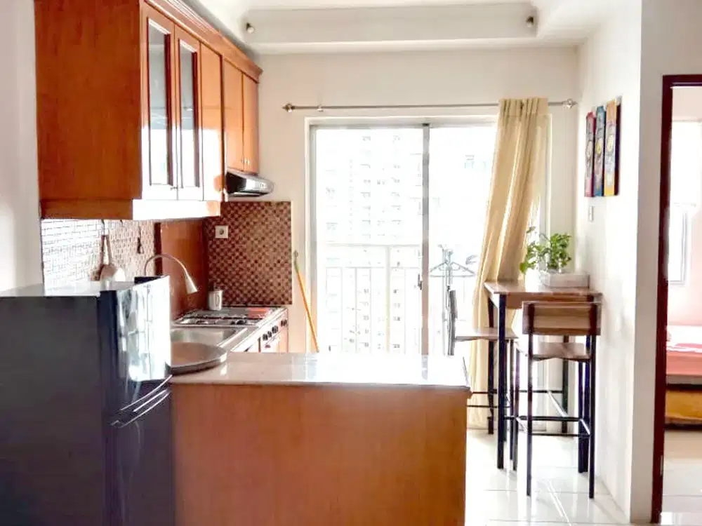 Dijual Apartemen Mediterania garden 2 Lantai Tinggi Furnished