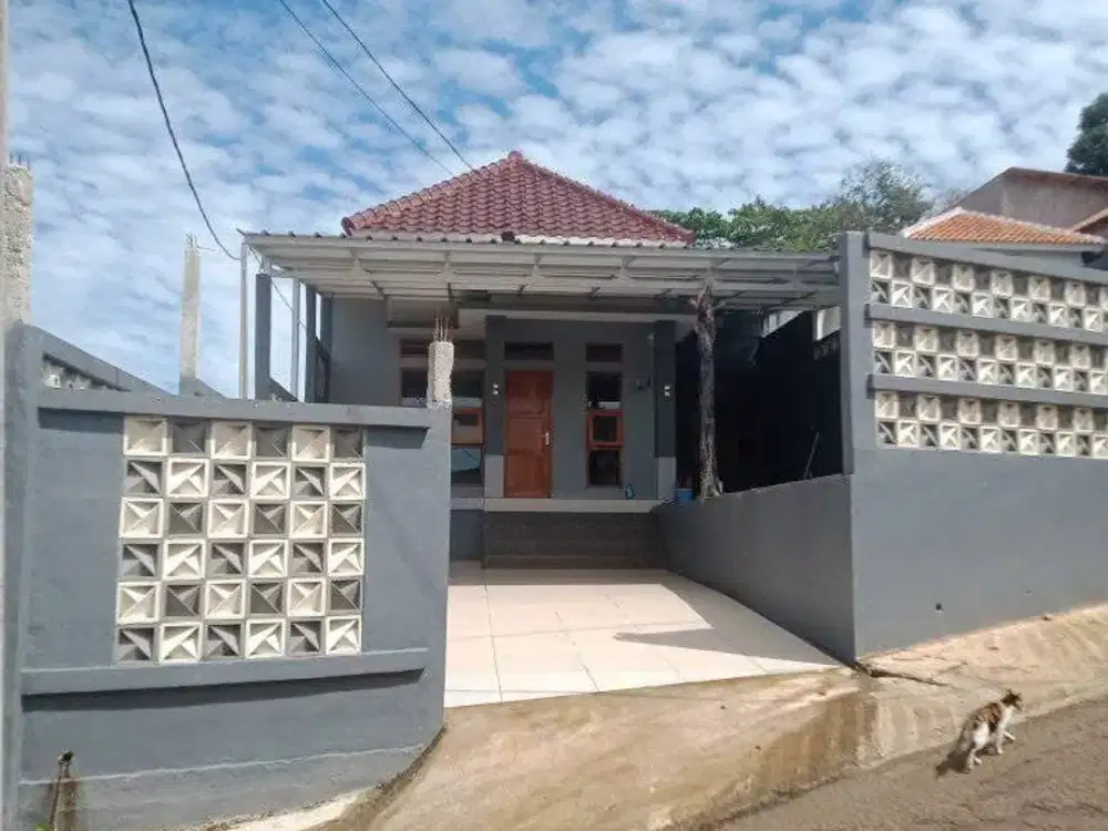 Rumah Mewah Pinggir Jalan di Bandung Timur yang nyaman dengan 2 kamar