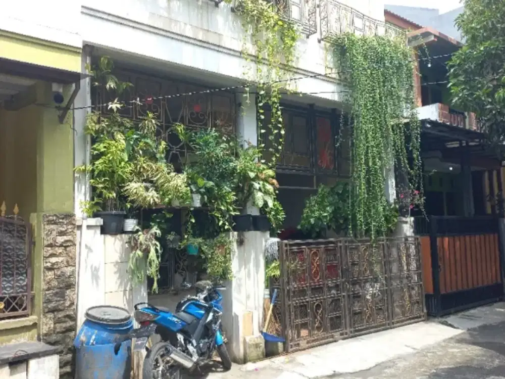 Dijual rumah villa asri mustika jaya depan super indo