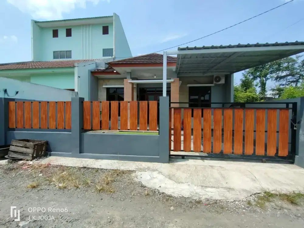 Rumah minimalis dekat transmart jl solo