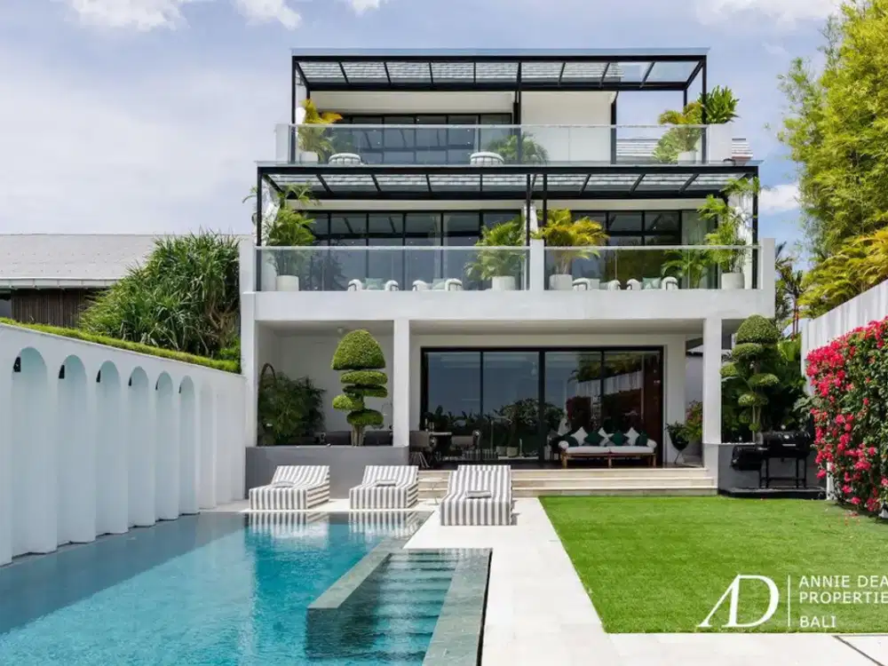 FREEHOLD LUXURY RESIDENCE IN PRIME CANGGU WITH STUNNING GREENBELT VIEW