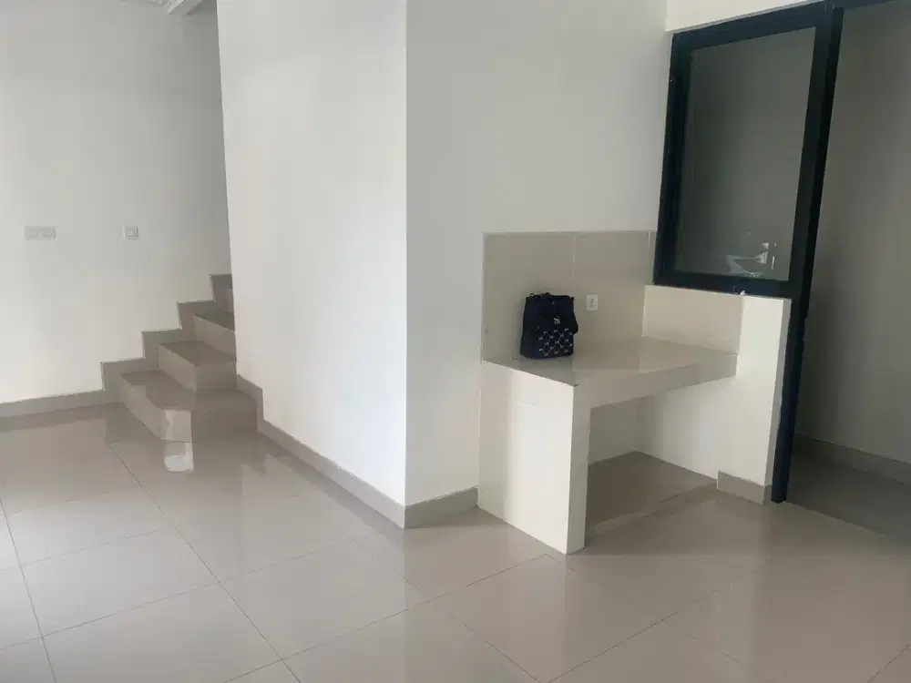 Disewa Murah Rumah Milenial PIK 2 Uk 6x10 Kosongan Bagus