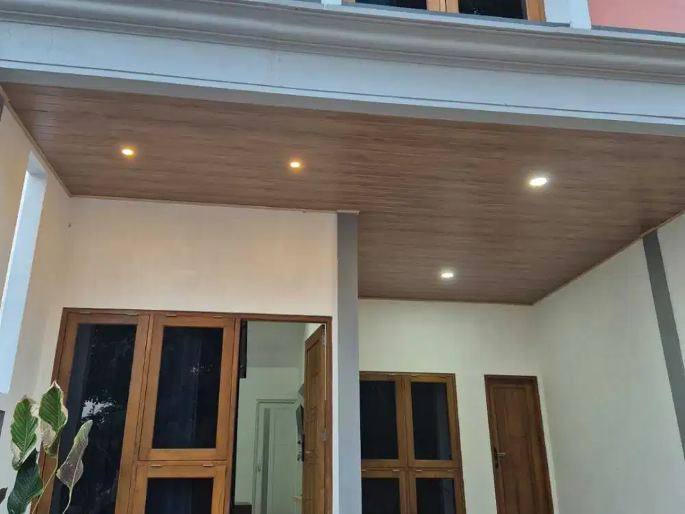 Rumah 2 lantai di condongcatur