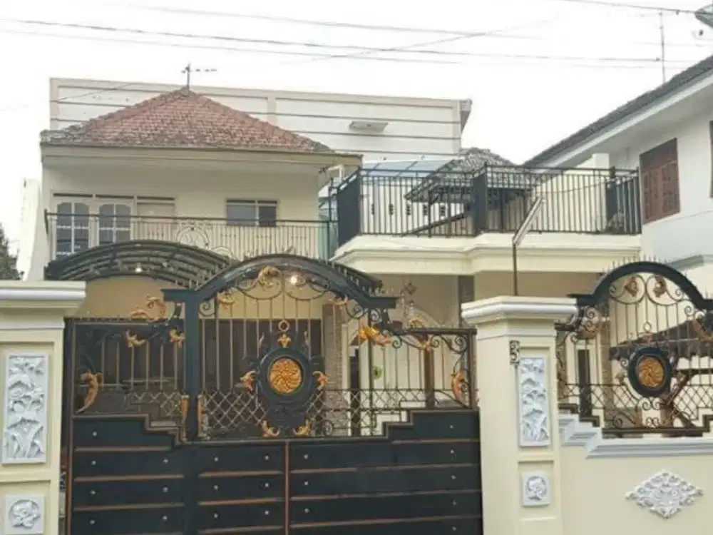 Villa Modern 2 Lantai Di Daerah Ngaglik, Batu, Malang(OLX386)