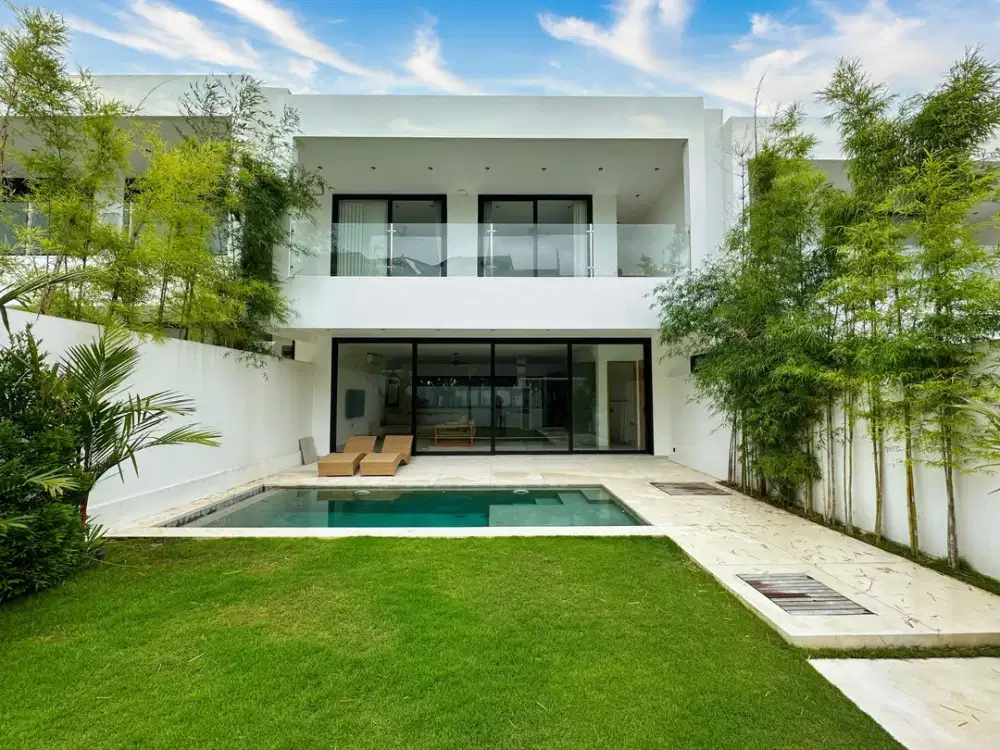 REFINED TWO-BEDROOM VILLA IN THE TRANQUIL AREA OF TUMBAK BAYUH, PERERE
