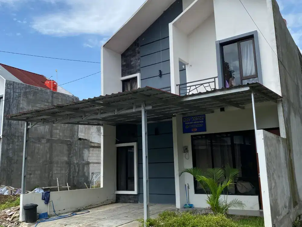 RUMAH MURAH 2 LANTAI PALING LARIS DEKAT AKMIL MAGELANG