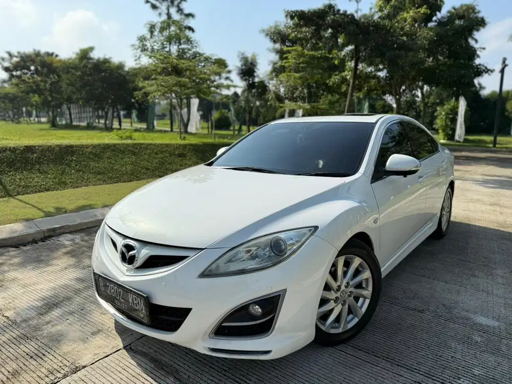 Mazda 6 Sedan 2.5 Automatic 2011 Putih Sunroof