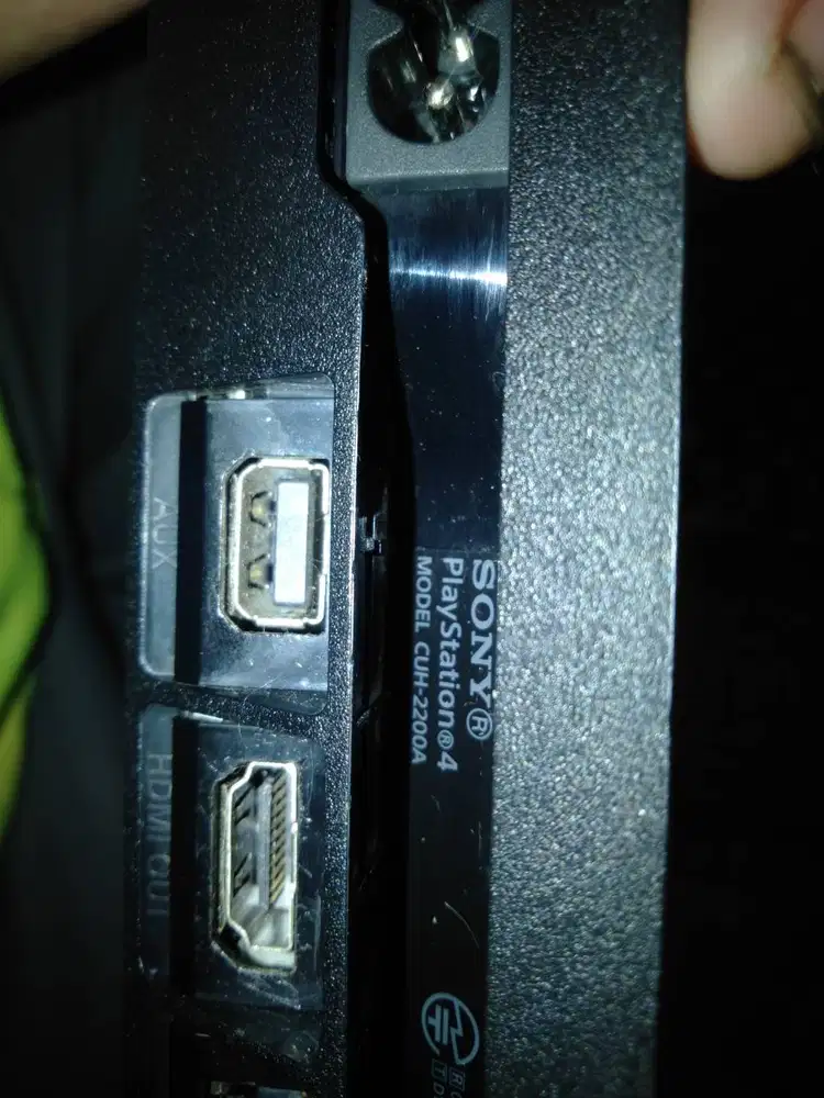 PS4 Slim Pemakaian Pribadi