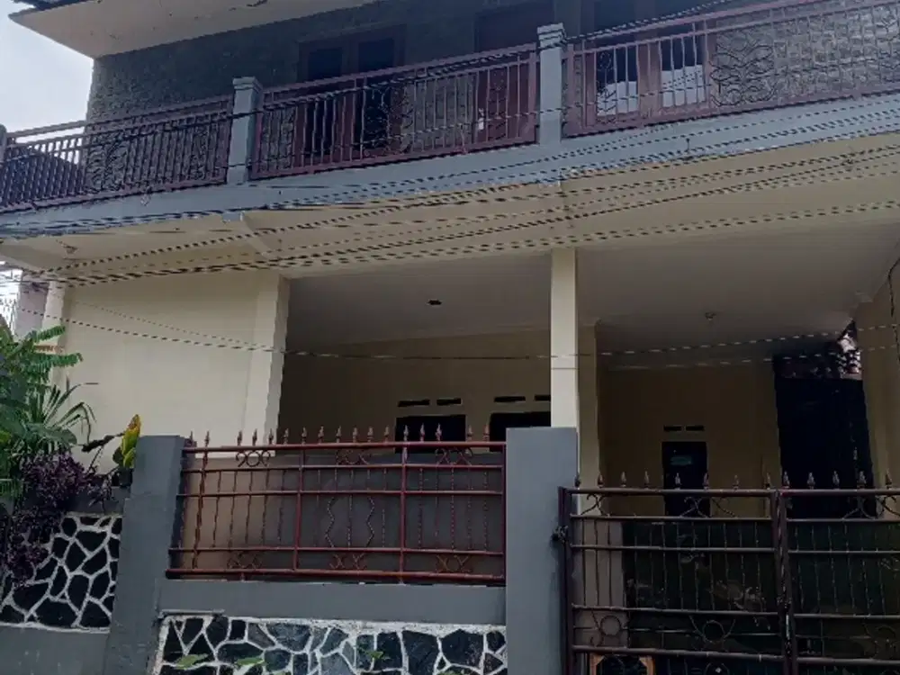 Dikontrakan Rumah 2 lantai di Bratasena jl. Pandu Raya