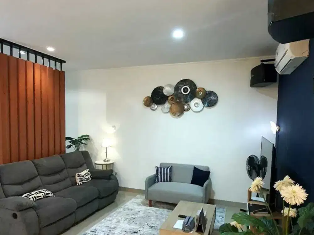 Dijual Rumah Bagus Luas Semi Furnished SHM di BSD