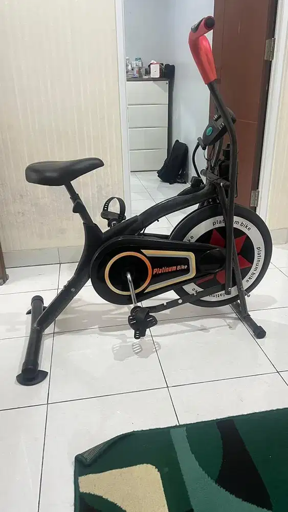 Sepeda statis merk platinum