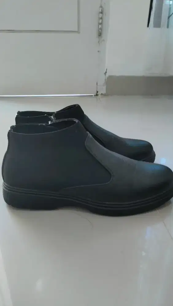 Sepatu Kulit Fladeo