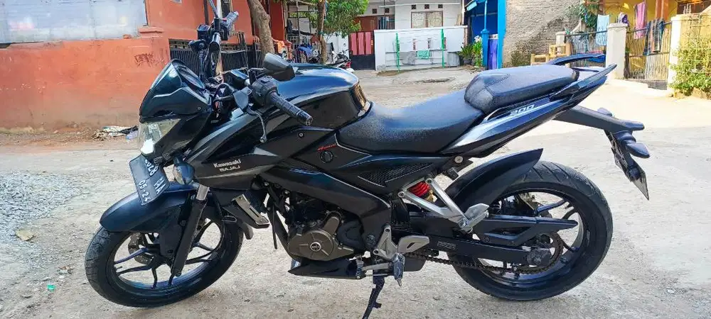 Dijual Motor Kawasaki Bajaj Pulsar 200NS — Surat Lengkap, Siap Pakai