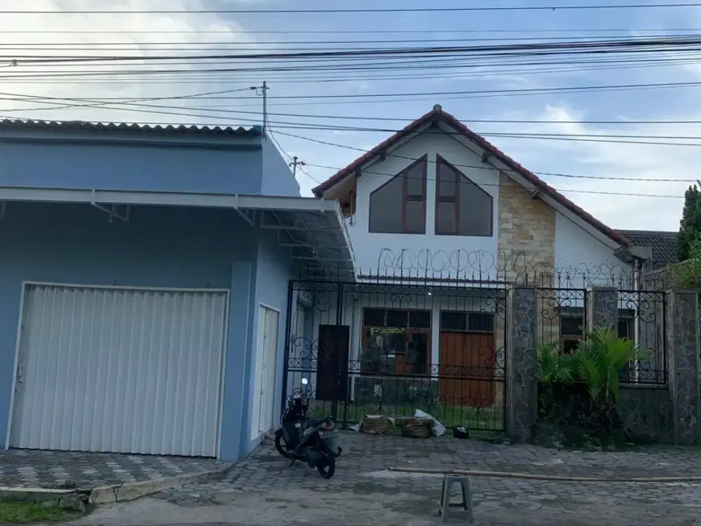 Rumah Tinggal Pinggir Jalan di Palagan Ngaglik
