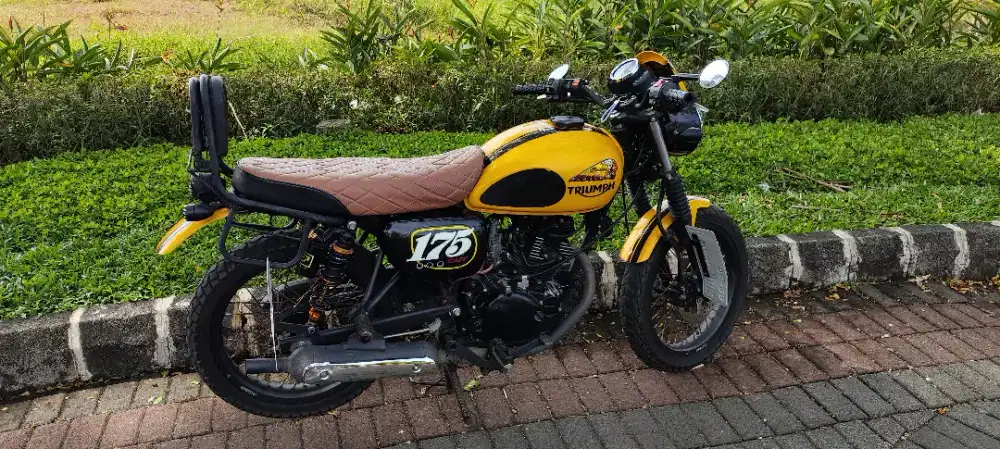 W175 cafe plat N malang