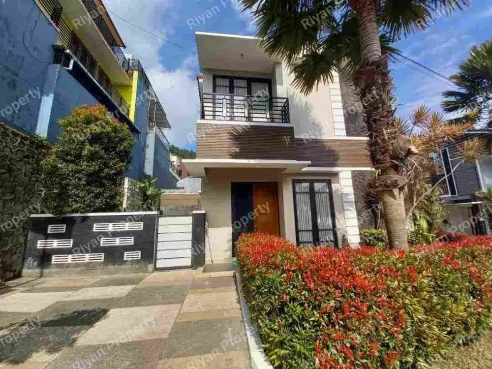 Rumah Villa Super Murah di Kusuma Pinus Kota Batu