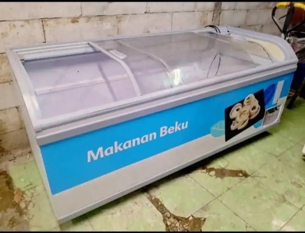 Showcase dan freezer