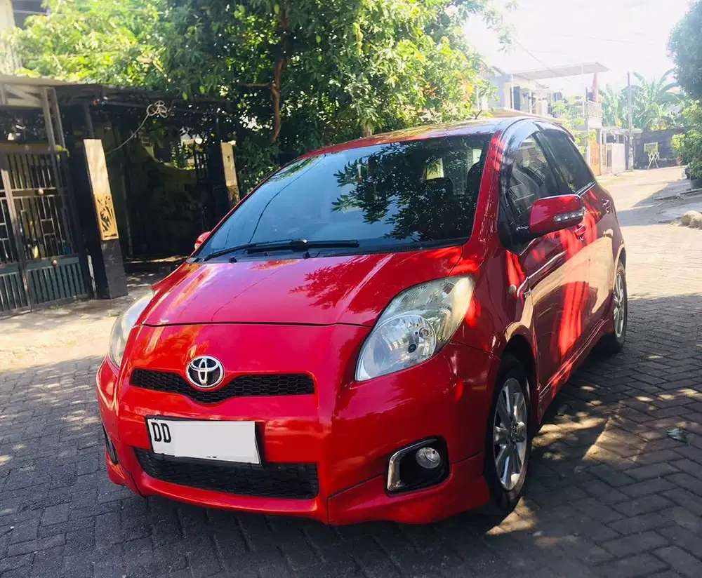 di jual Yaris E M/T 2012