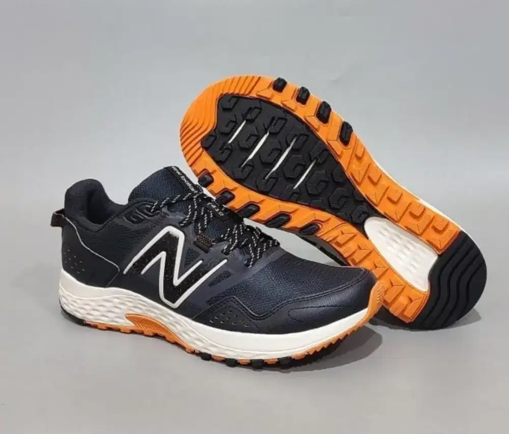 Sepatu trail NB size 42 original murah