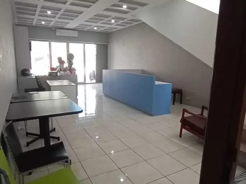 Disewakan ruko  2 lantai di taman Kopo indah 2