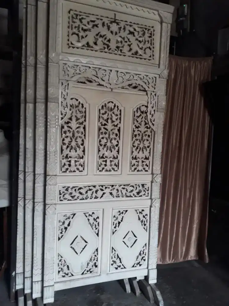 dijual dekorasi putih 1m x 2,5m second